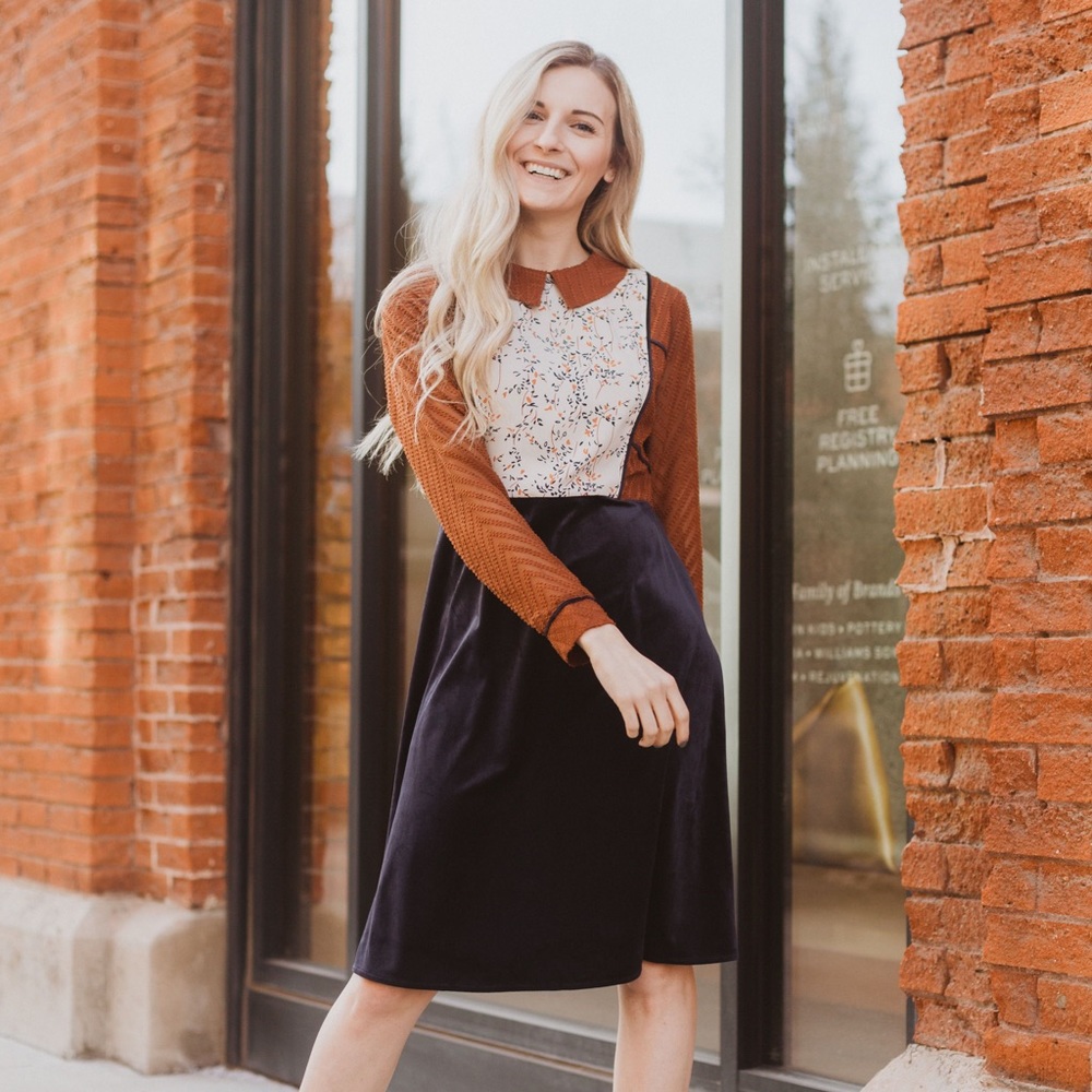 NWT Collared Velvet Textured Midi Dress